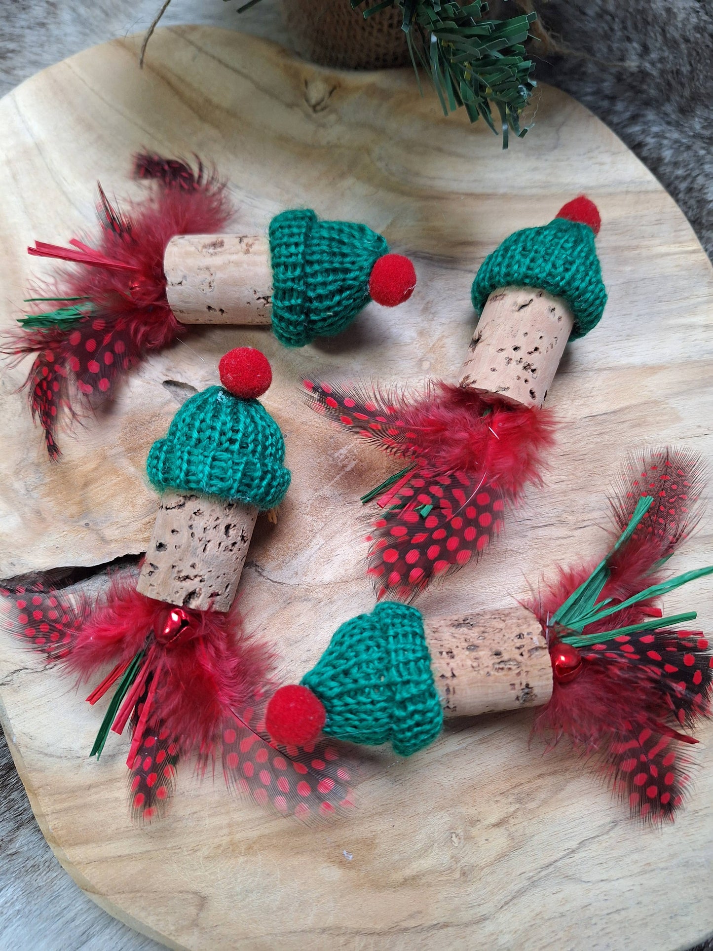 Bouchon de Noël à plumes – Jouet festif pour chat 🎅🐾