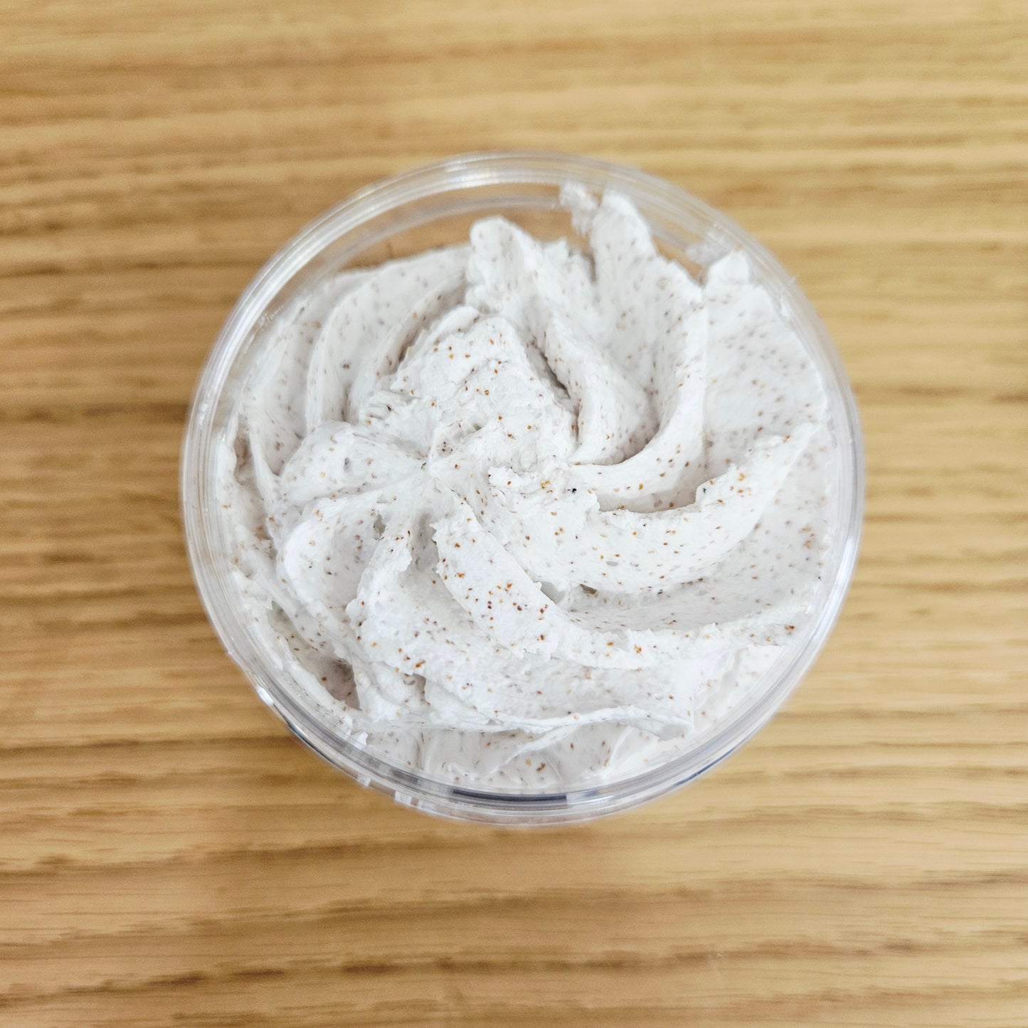 Chantilly de Douche & de Bain Exfoliante – Cerise Blanche 🍒✨ (100 g)