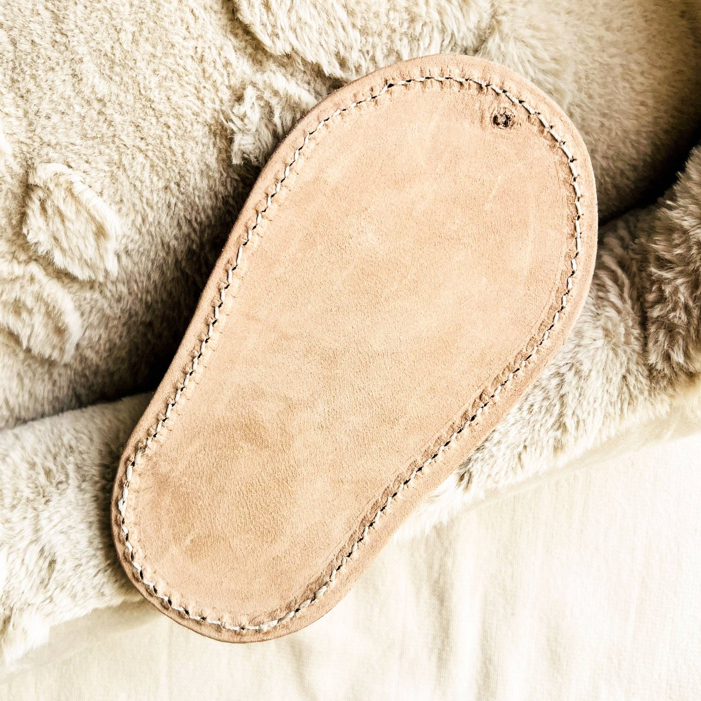 Claquette renforcée en cuir double - Jouet naturel pour chien