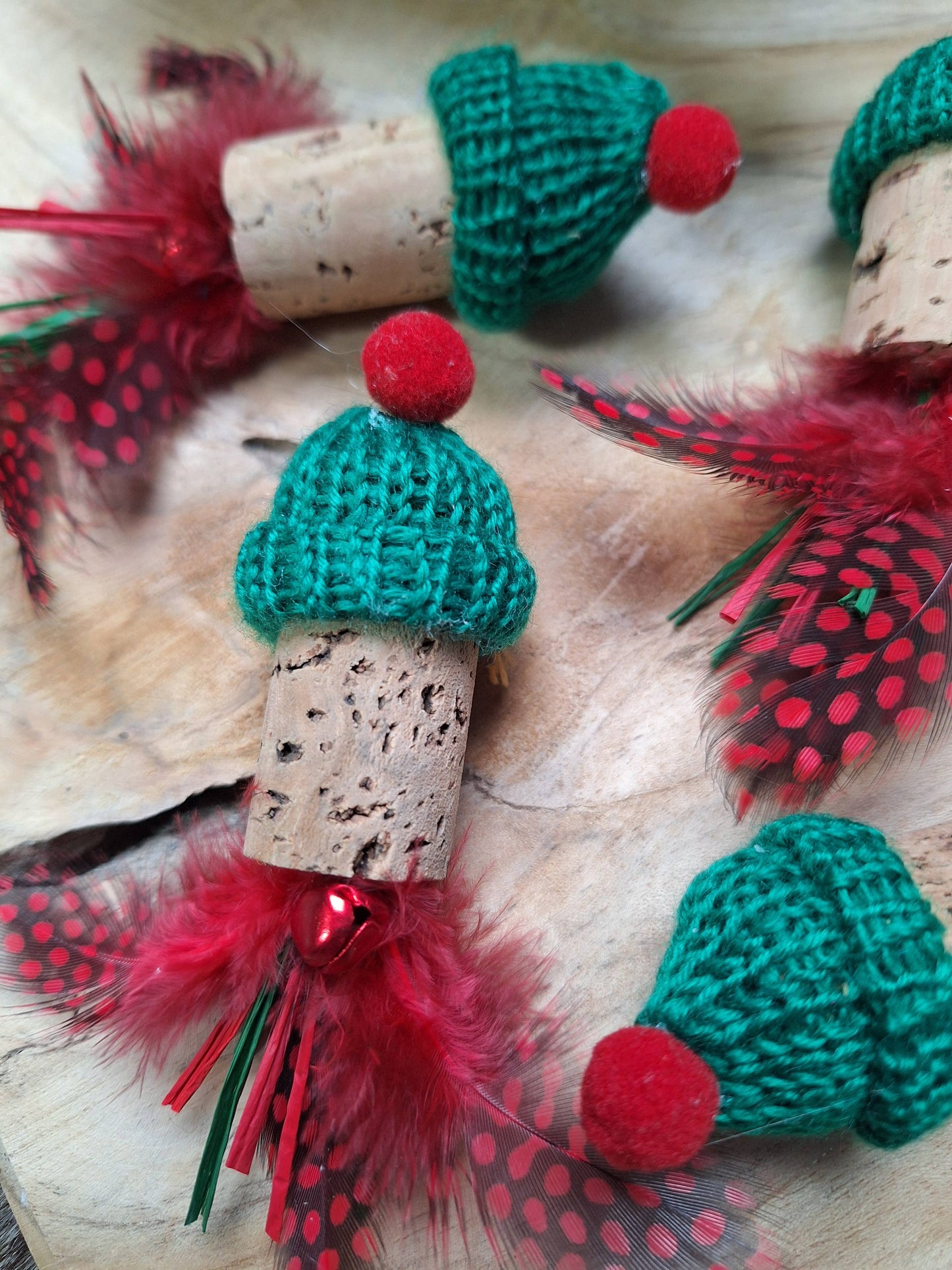 Bouchon de Noël à plumes – Jouet festif pour chat 🎅🐾