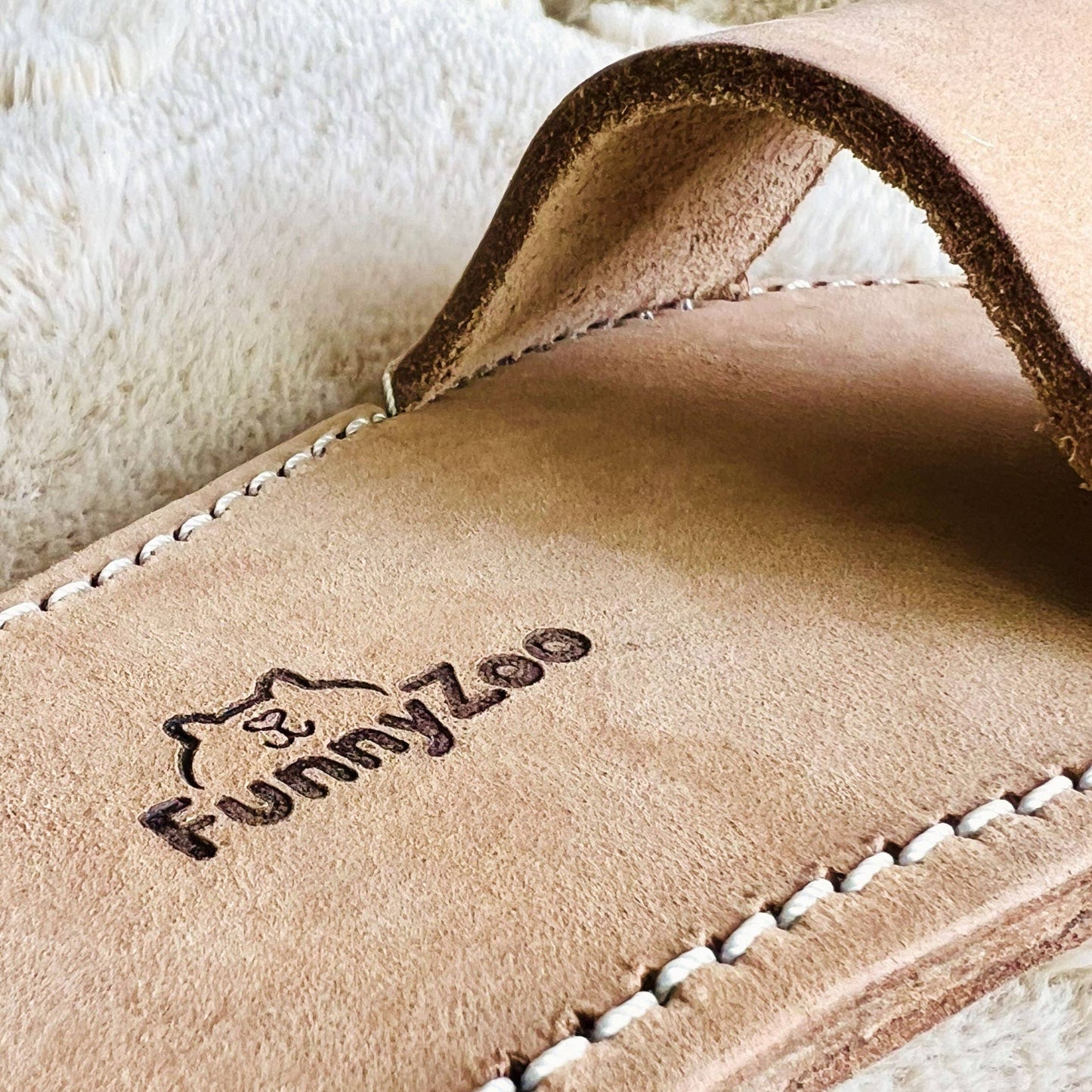 Claquette renforcée en cuir double - Jouet naturel pour chien