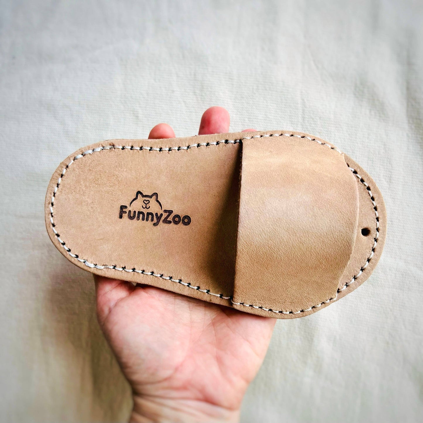 Claquette renforcée en cuir double - Jouet naturel pour chien