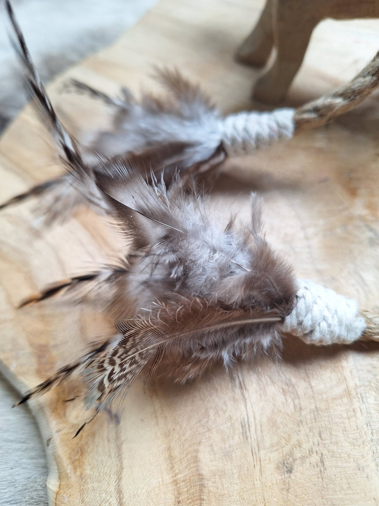 Serpent à plumes – Jouet naturel pour chat 🪶🐍