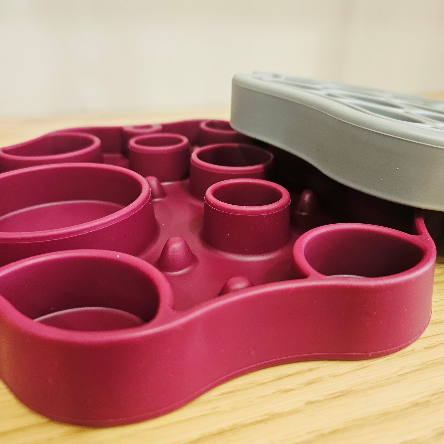 Gamelle anti-glouton pour chien et chat - double face