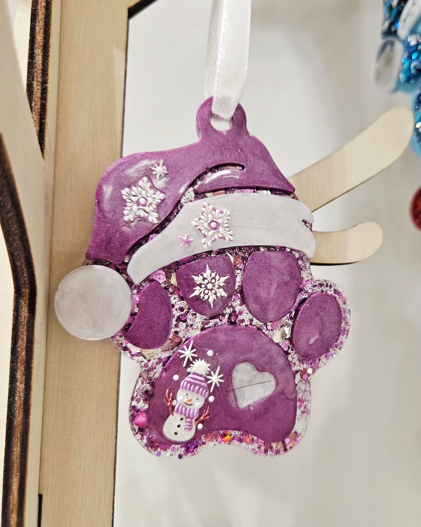 🎄 Suspension Patoune de Noël – Résine faite main