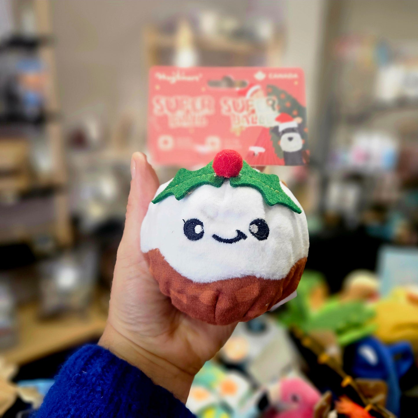 🎅 Peluche de Noël “Pudding” – HugSmart