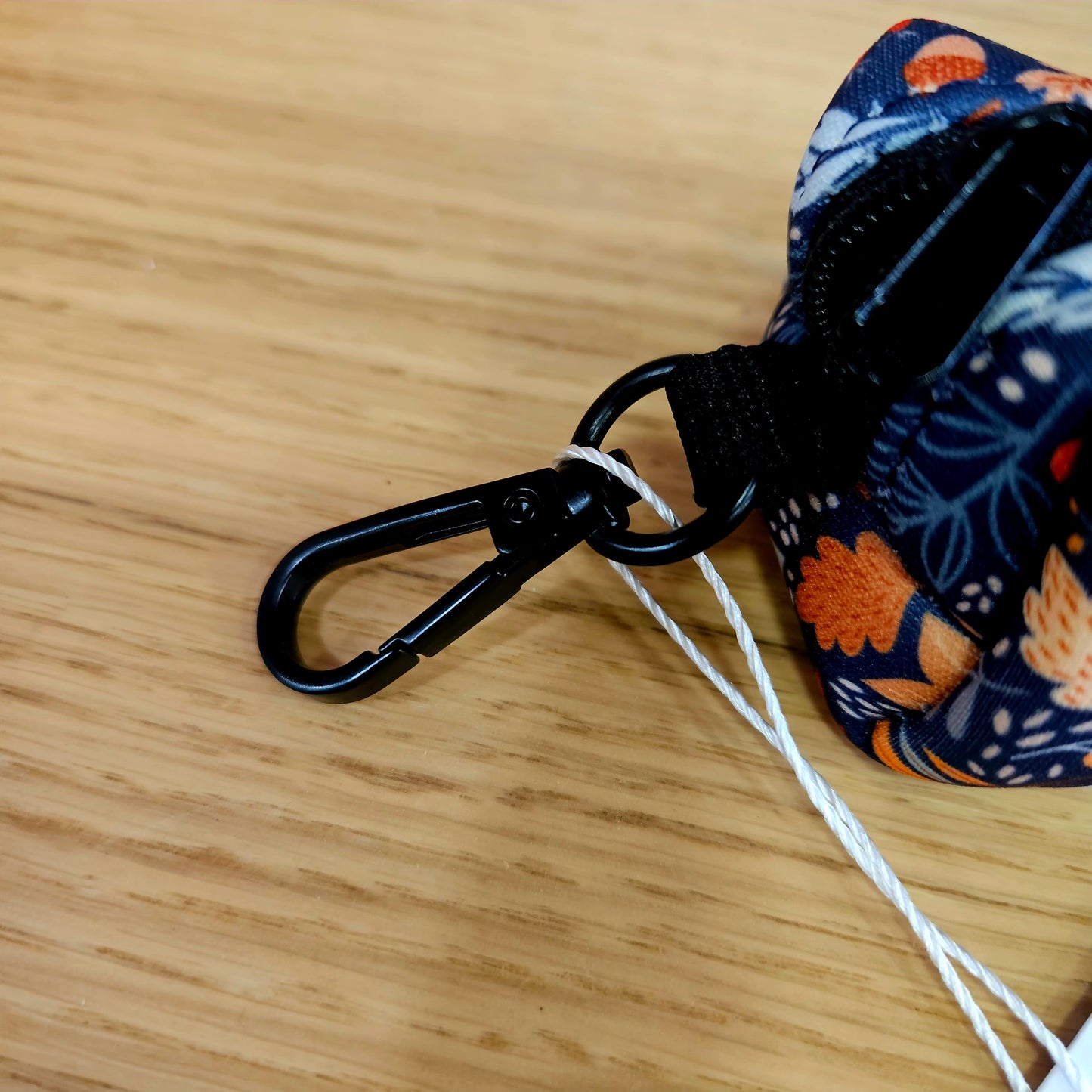 💩 Distributeur de Sacs à Déjection pour Chien