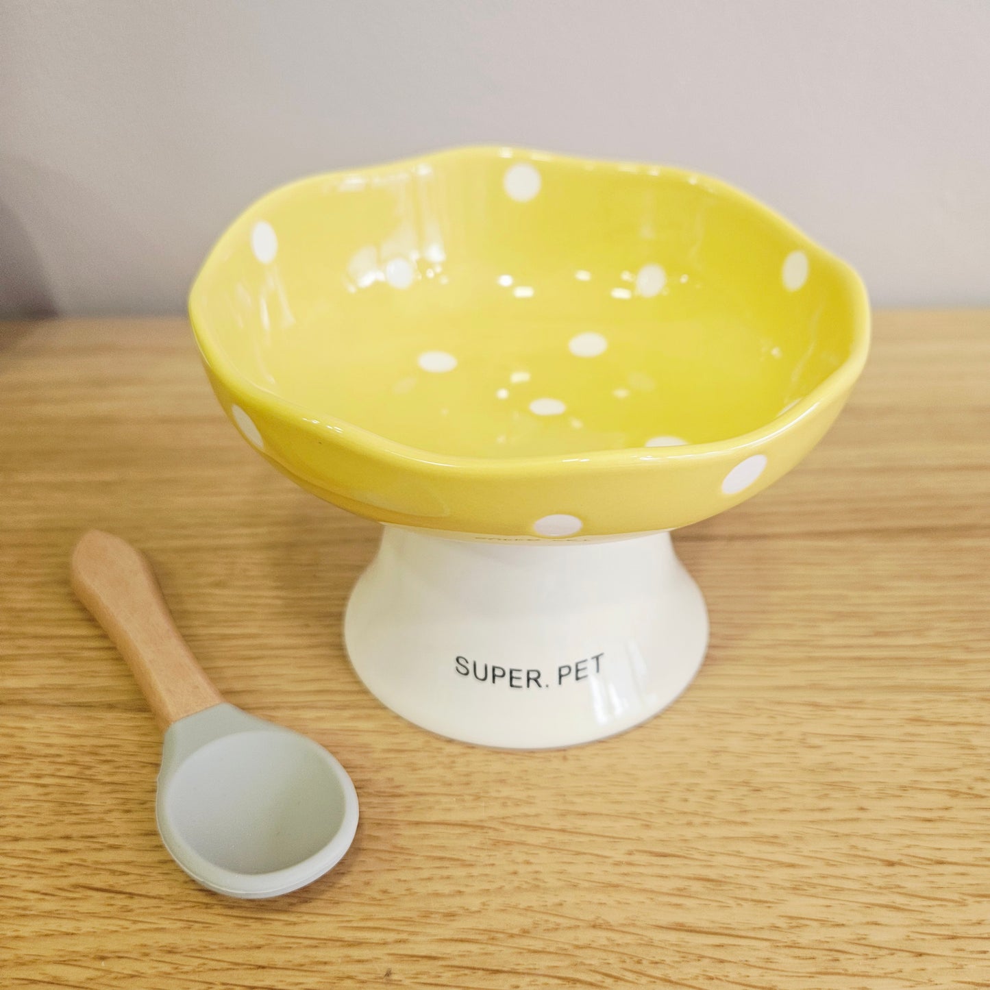 Bol en céramique sur pied – design champignon