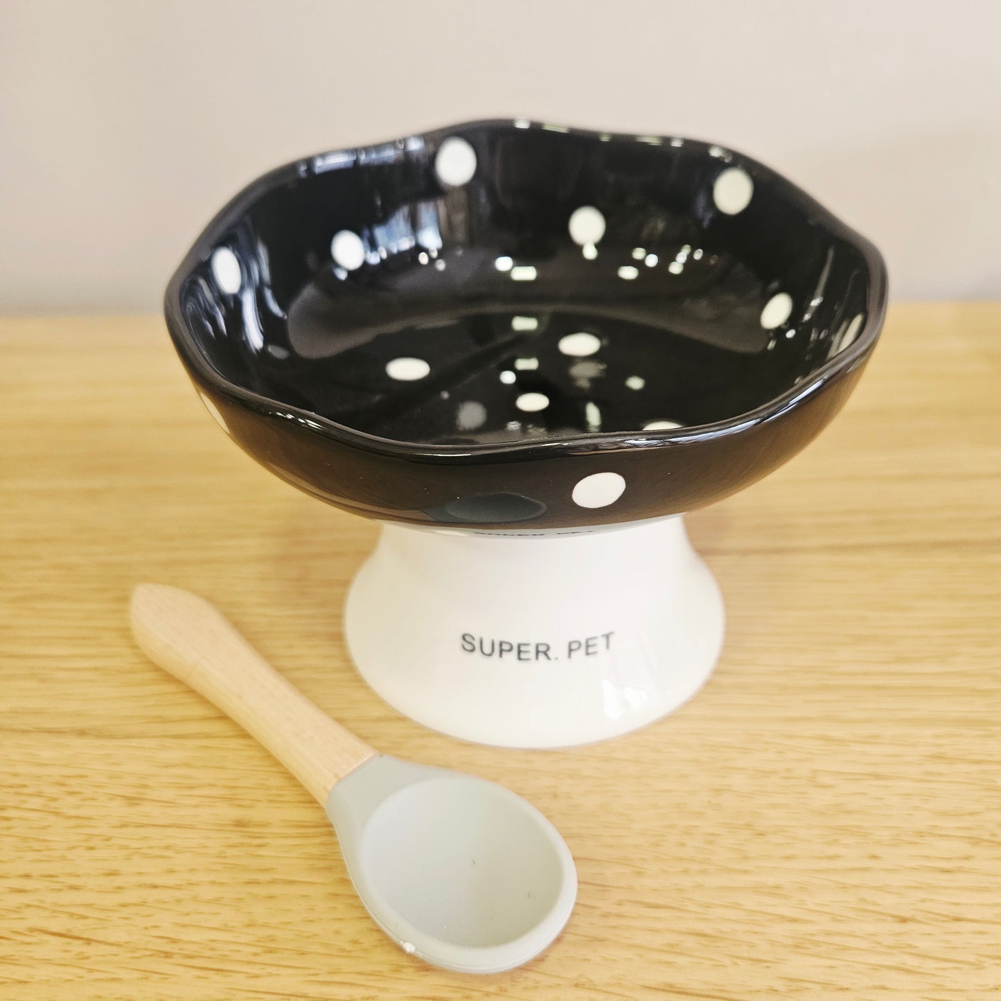 Bol en céramique sur pied – design champignon